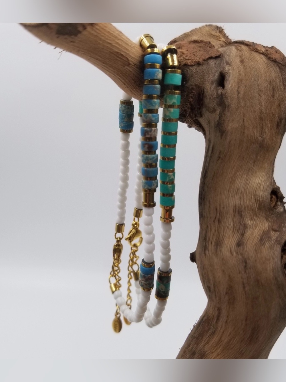 Gold Accent White and Turquoise Beaded Women's Bracelet